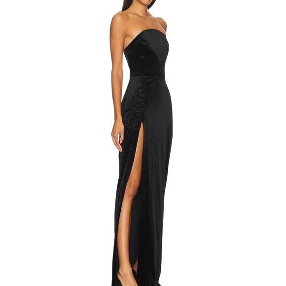 Amanda Uprichard Black Velvet Wolfe Gown, $312 currently on Revolve, NWT Small - Picture 2 of 11